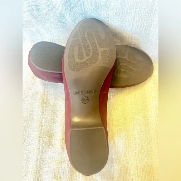Gentle Souls Deep Red Women's Flats - Picture 2 of 10